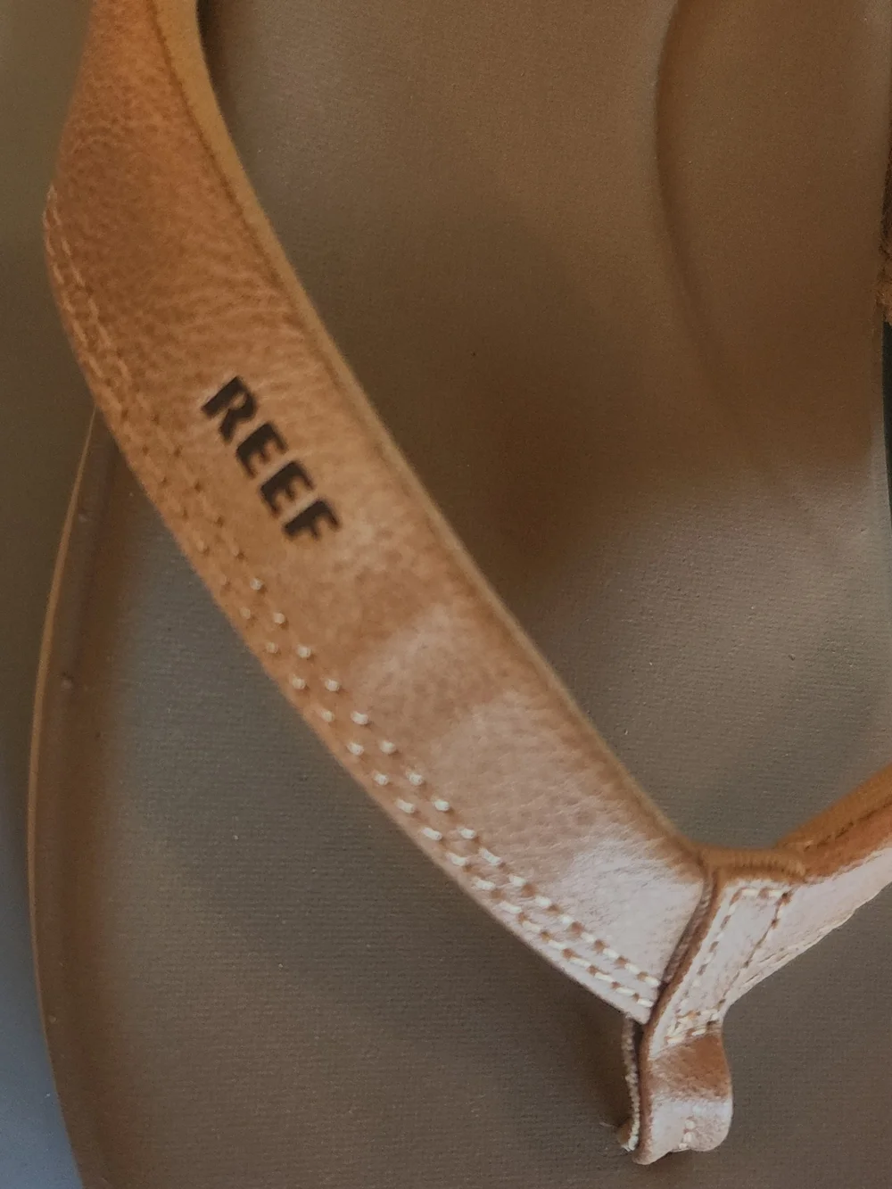 Reef Women's Cushion Cloud Flip-Flop Size 8 Color Natural Arch Support